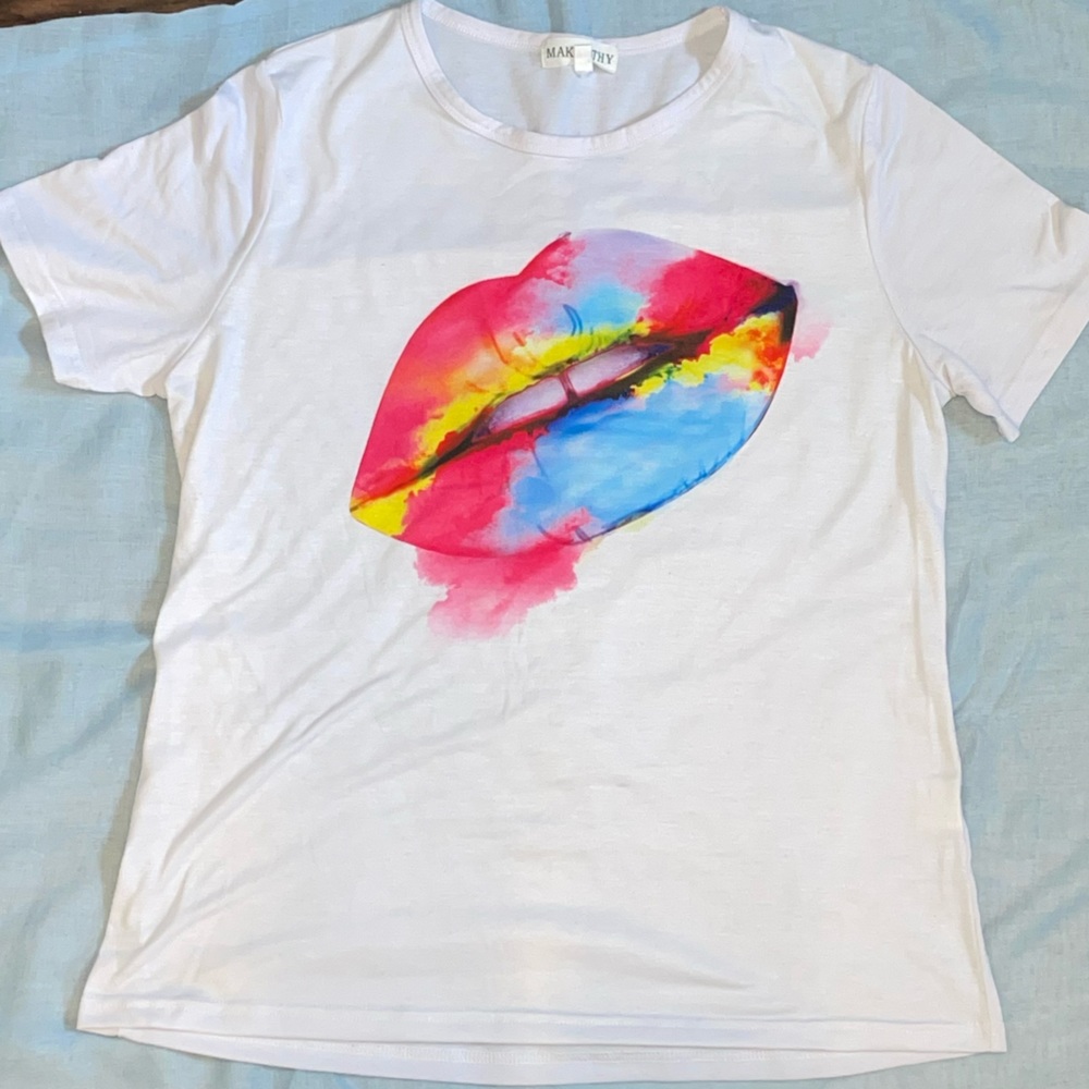 White Graphic Tee with water color multicolored lips